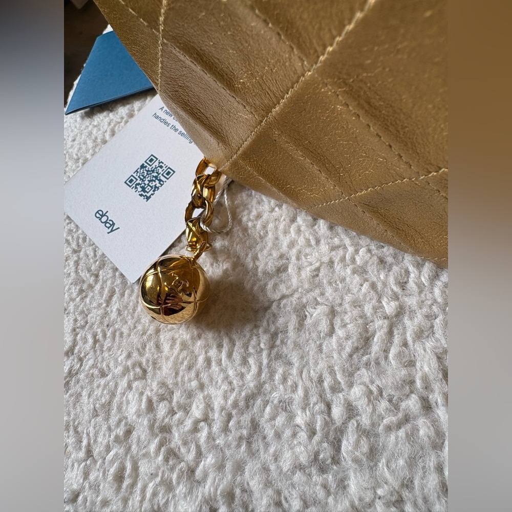 100% Authentic Chanel Classic Clutch with Tassel Quilted Gold Lambskin Leather - Picture 4 of 15